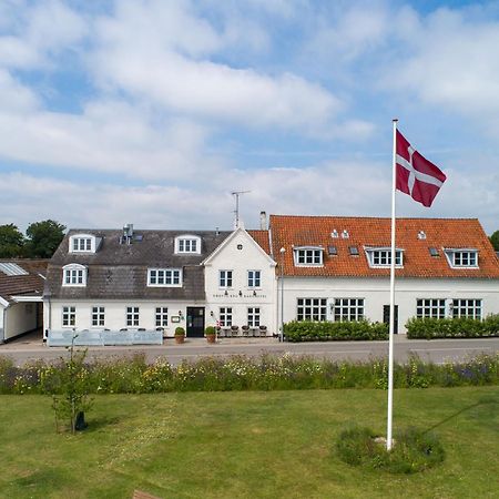 Rodvig Kro Og Badehotel Buitenkant foto