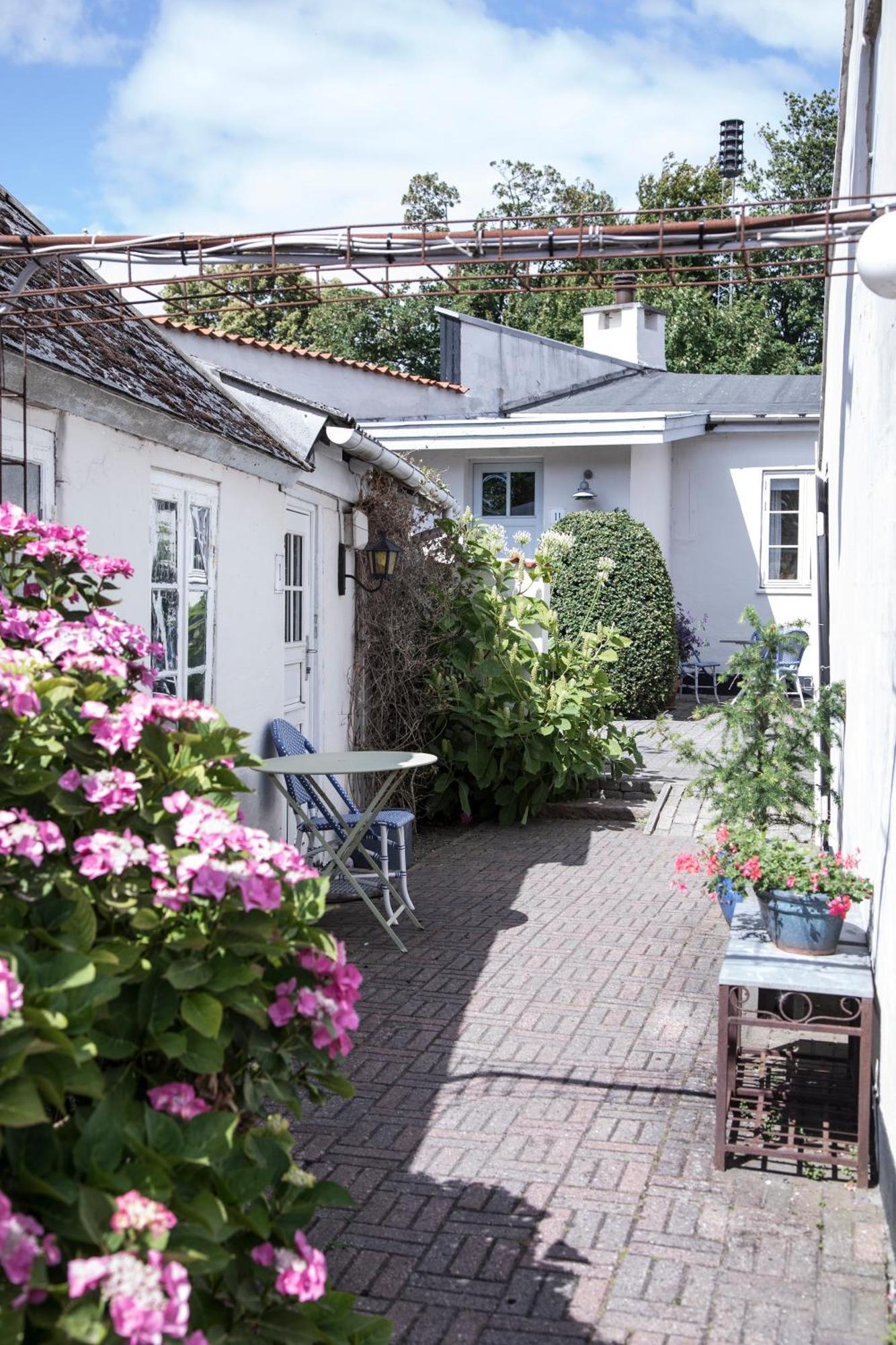 Rodvig Kro Og Badehotel Buitenkant foto