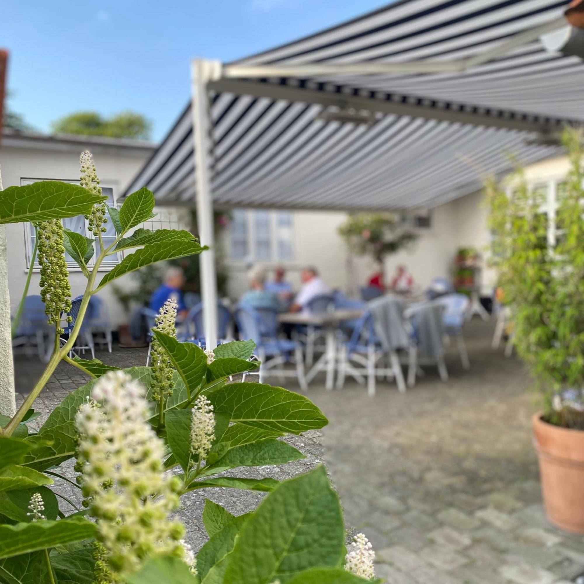 Rodvig Kro Og Badehotel Buitenkant foto