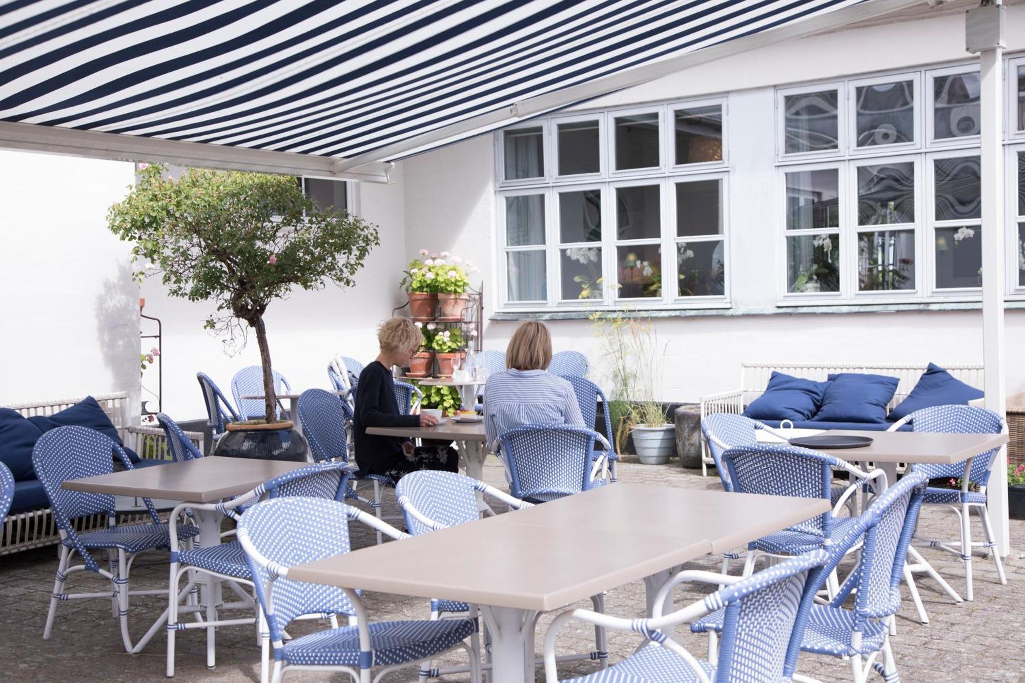 Rodvig Kro Og Badehotel Buitenkant foto